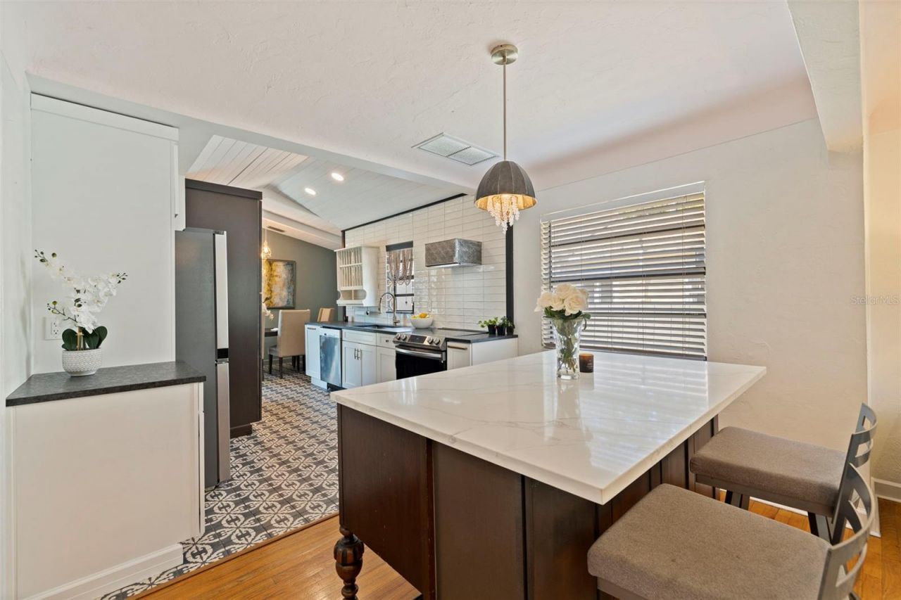 1610 14th Street N, Saint Petersburg, FL 33704 Photo