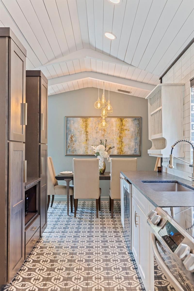 1610 14th Street N, Saint Petersburg, FL 33704 Photo