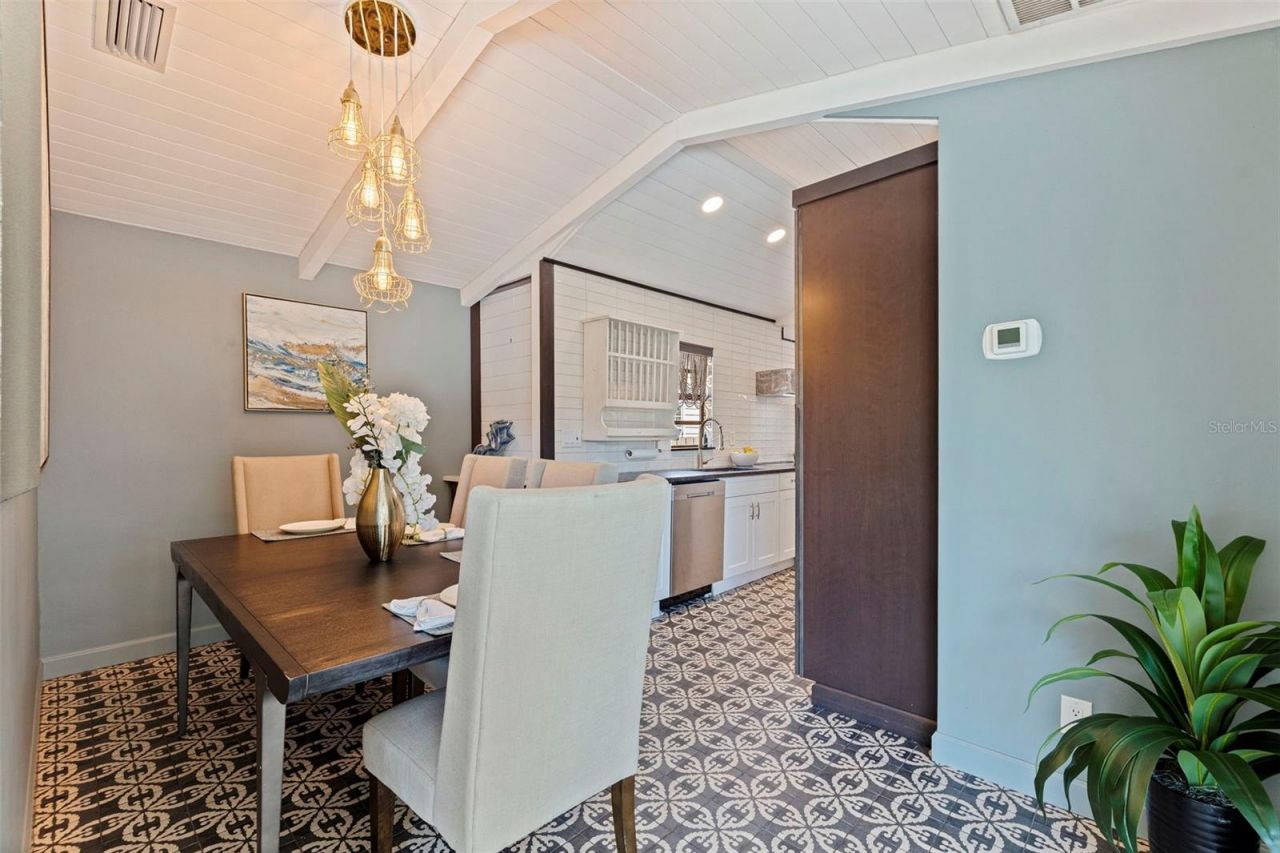 1610 14th Street N, Saint Petersburg, FL 33704 Photo