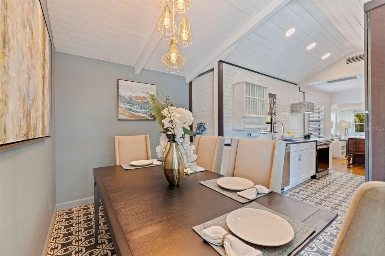 1610 14th Street N, Saint Petersburg, FL 33704 Photo