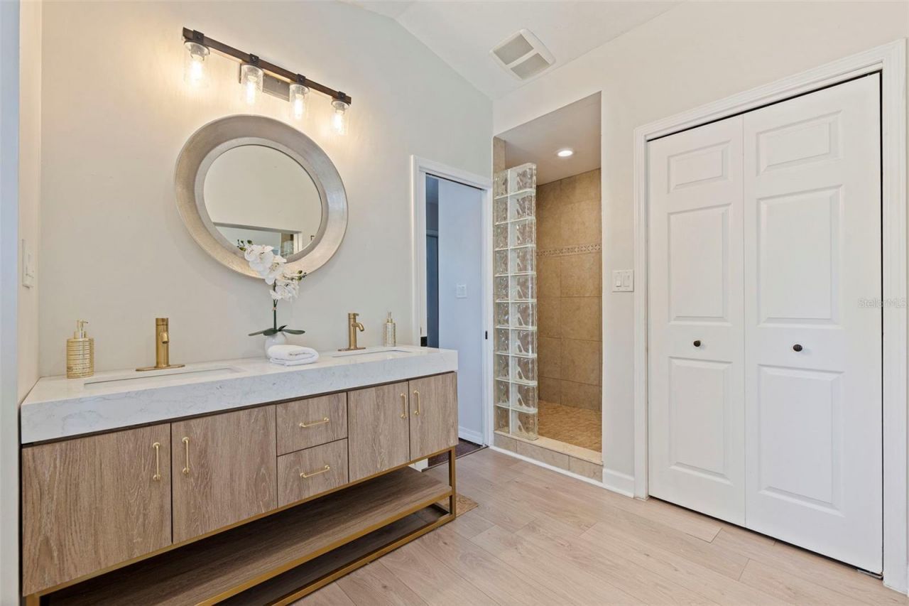 1610 14th Street N, Saint Petersburg, FL 33704 Photo