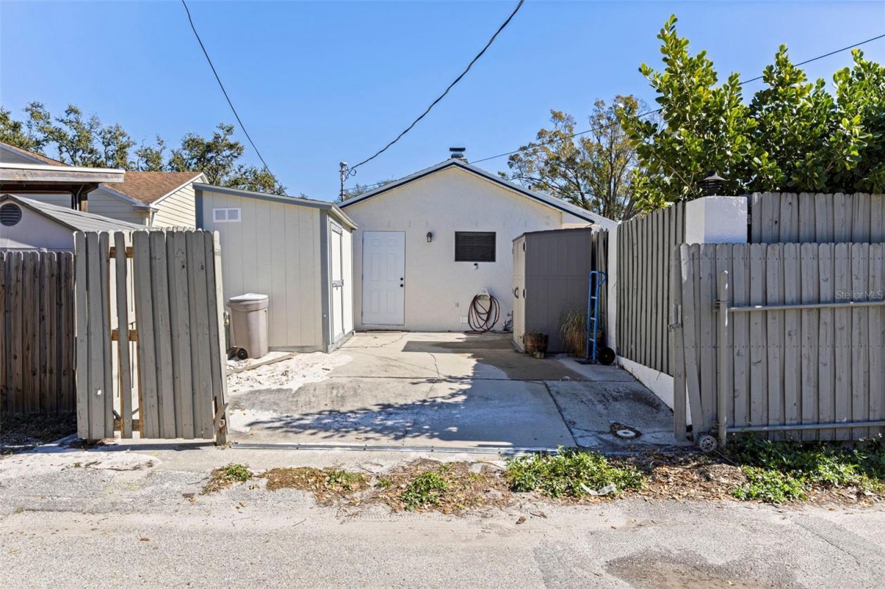 1610 14th Street N, Saint Petersburg, FL 33704 Photo