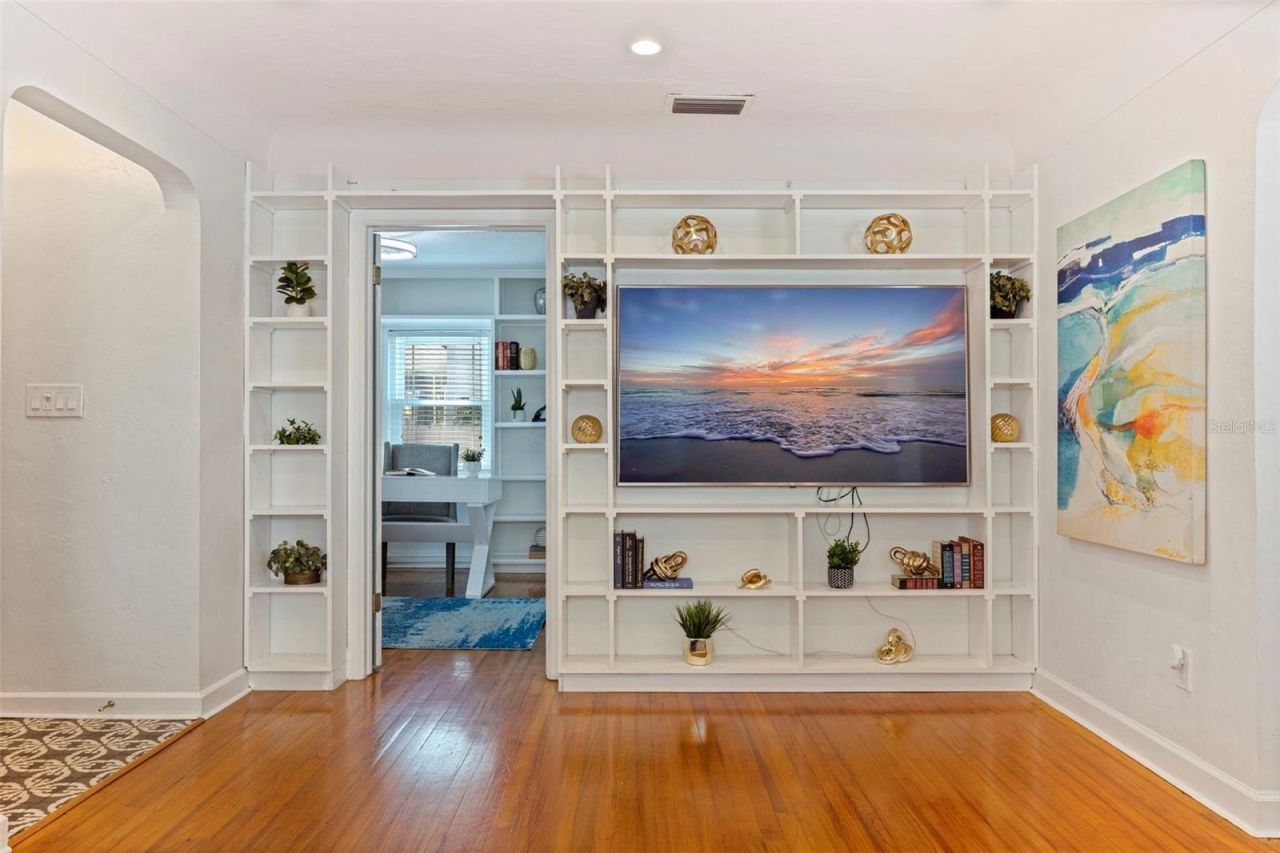 1610 14th Street N, Saint Petersburg, FL 33704 Photo