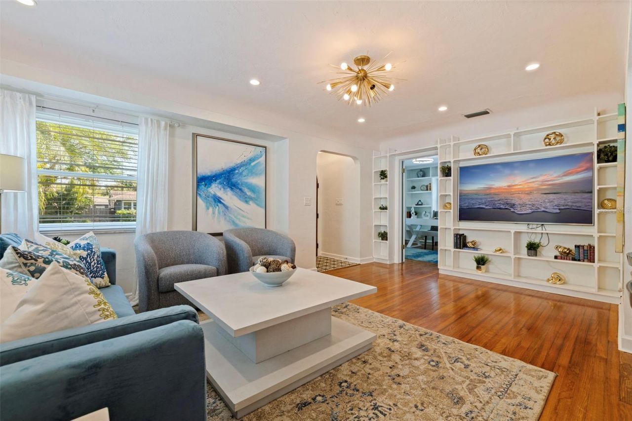 1610 14th Street N, Saint Petersburg, FL 33704 Photo