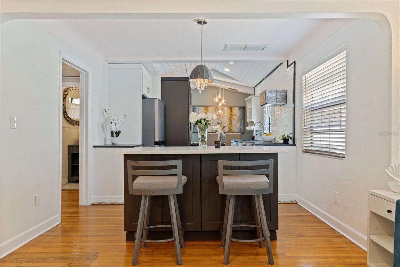 1610 14th Street N, Saint Petersburg, FL 33704 Photo