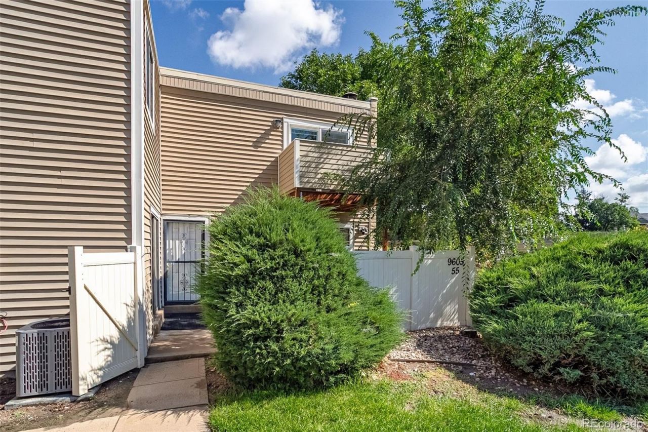 9605 E Kansas Circle, Unit 55, Denver, CO 80247 Main Photo