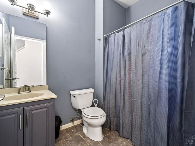 734 W Court, Cincinnati, OH 45203 Photo 10