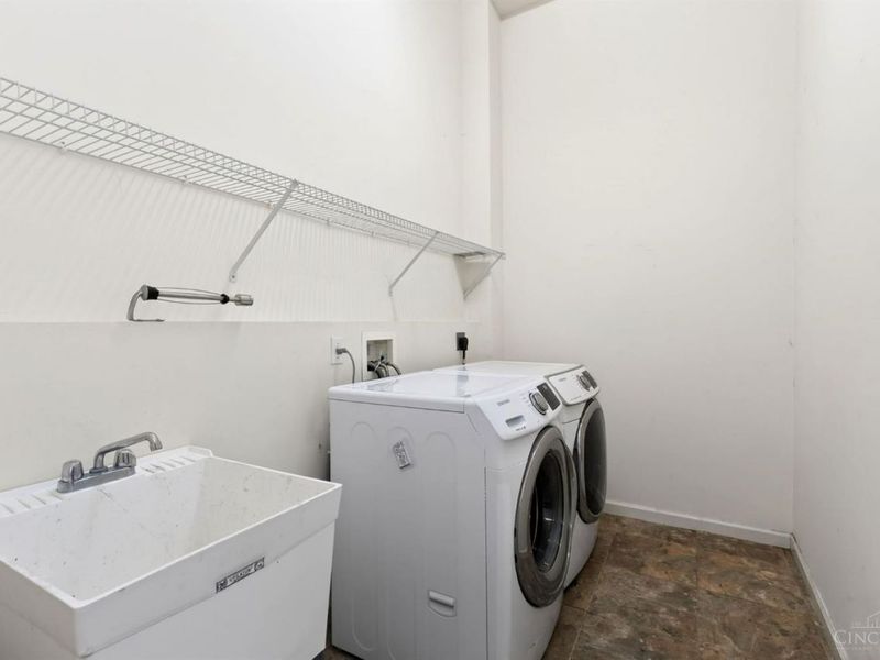 734 W Court, Cincinnati, OH 45203 Photo 11