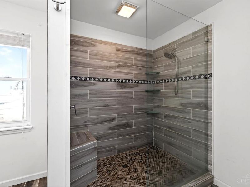 734 W Court, Cincinnati, OH 45203 Photo 35