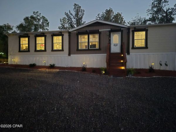 2739 Bellaire Court, Alford, FL 32420