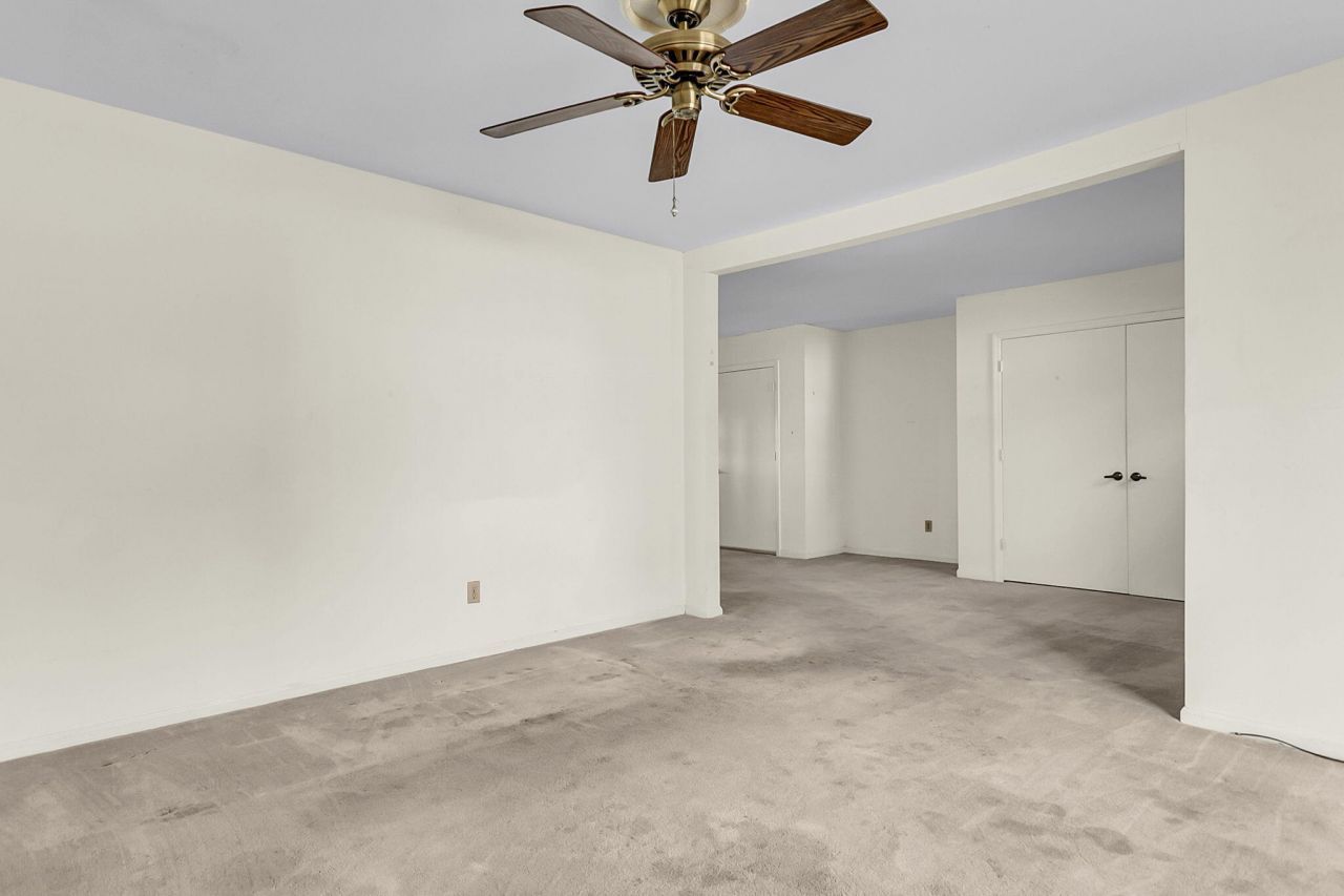 700 Fairington Drive Photo 38