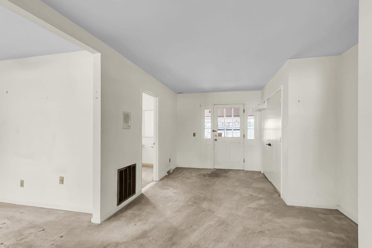 700 Fairington Drive Photo 41