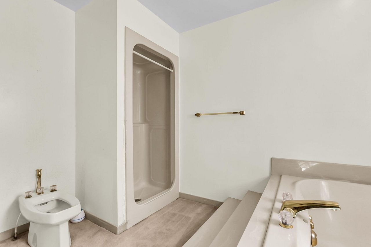 700 Fairington Drive Photo 44