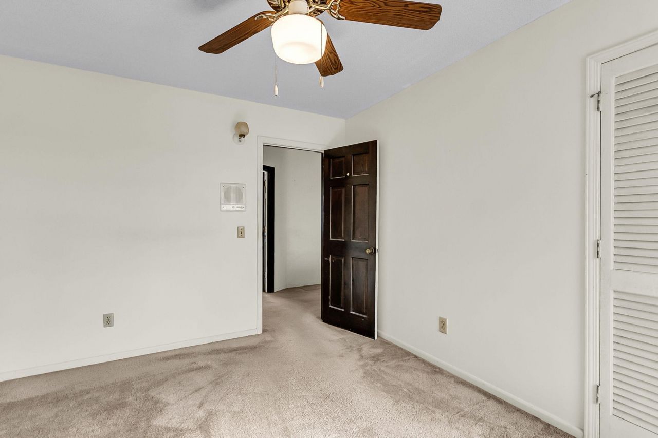 700 Fairington Drive Photo 49