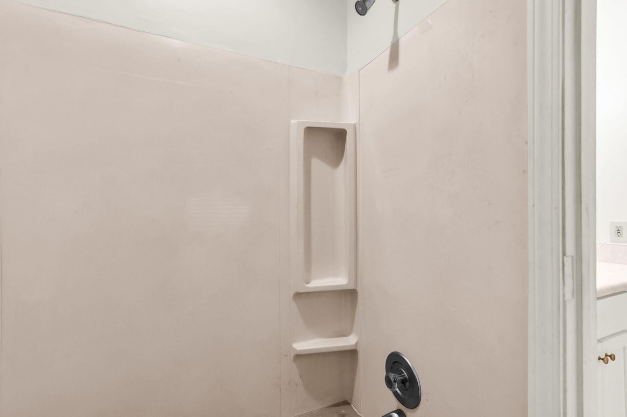 700 Fairington Drive Photo 51