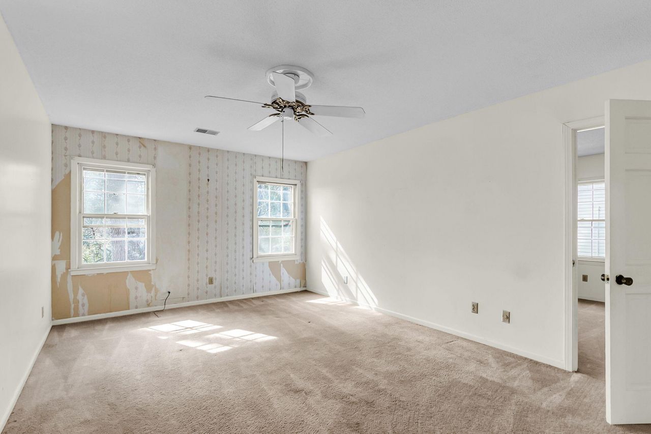 700 Fairington Drive Photo 52