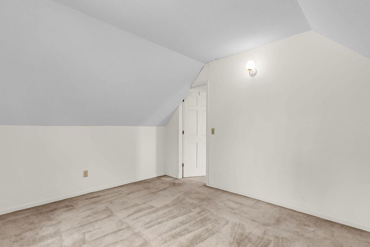 700 Fairington Drive Photo 55