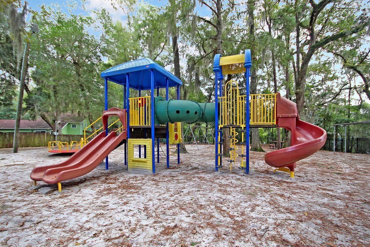 700 Fairington Drive Photo 57