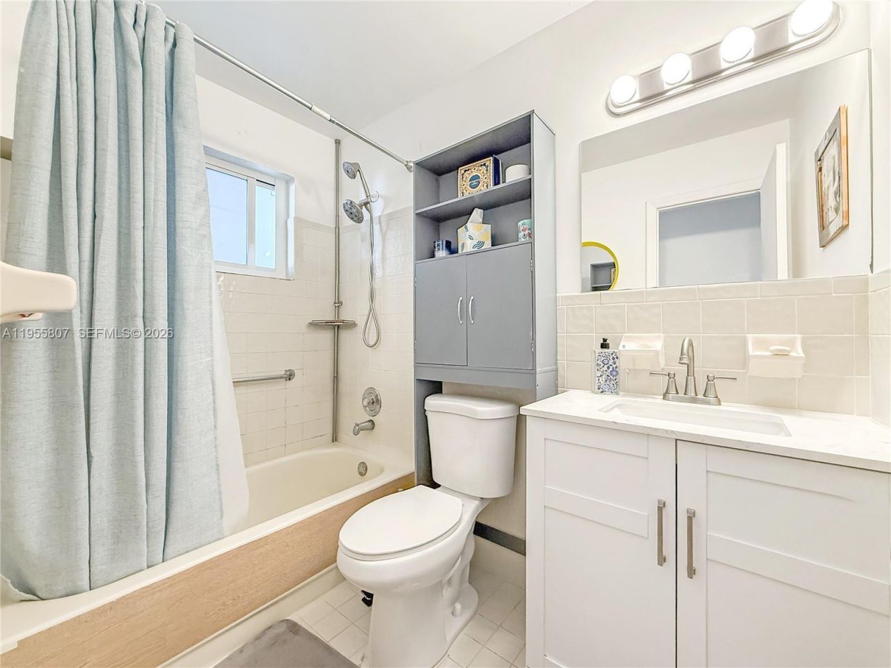 3004 NW 7th St, Fort Lauderdale, FL 33311 Photo