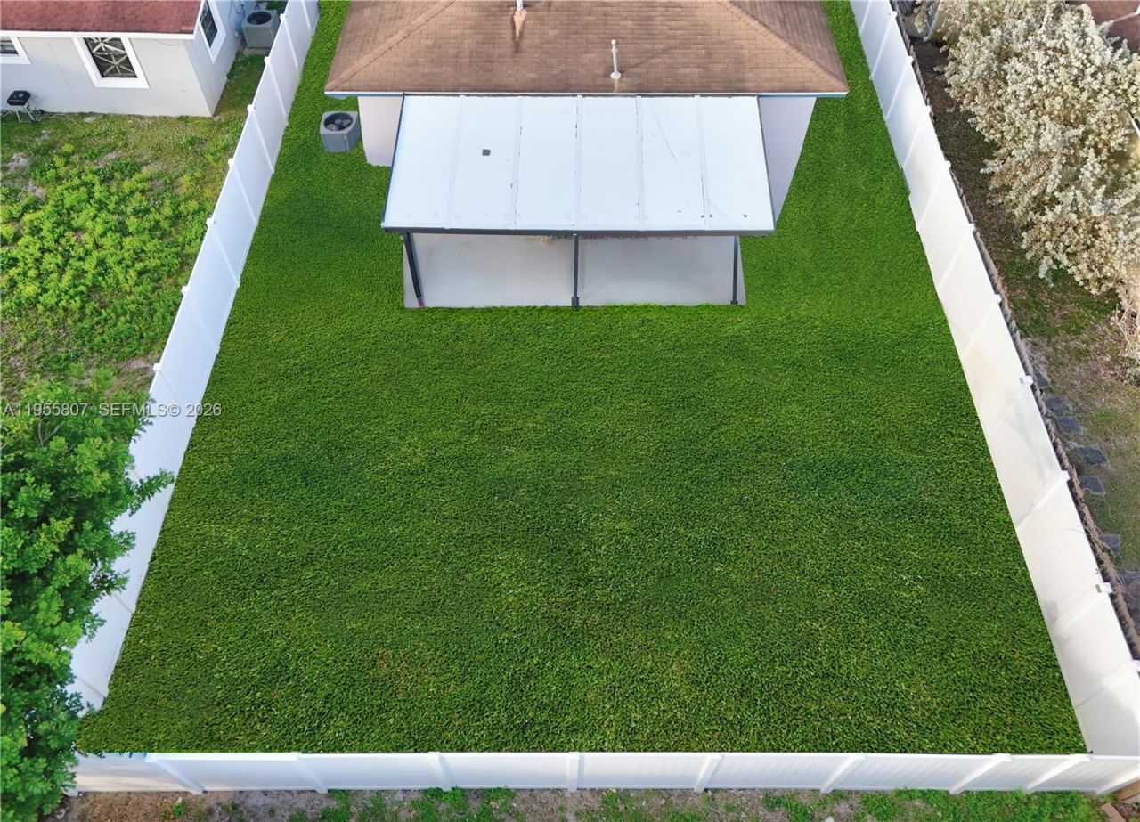 3004 NW 7th St, Fort Lauderdale, FL 33311 Photo