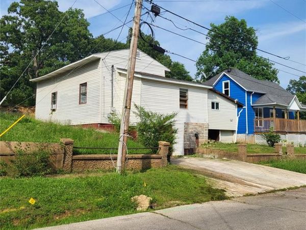 945 Cedar Street, Poplar Bluff, MO 63901