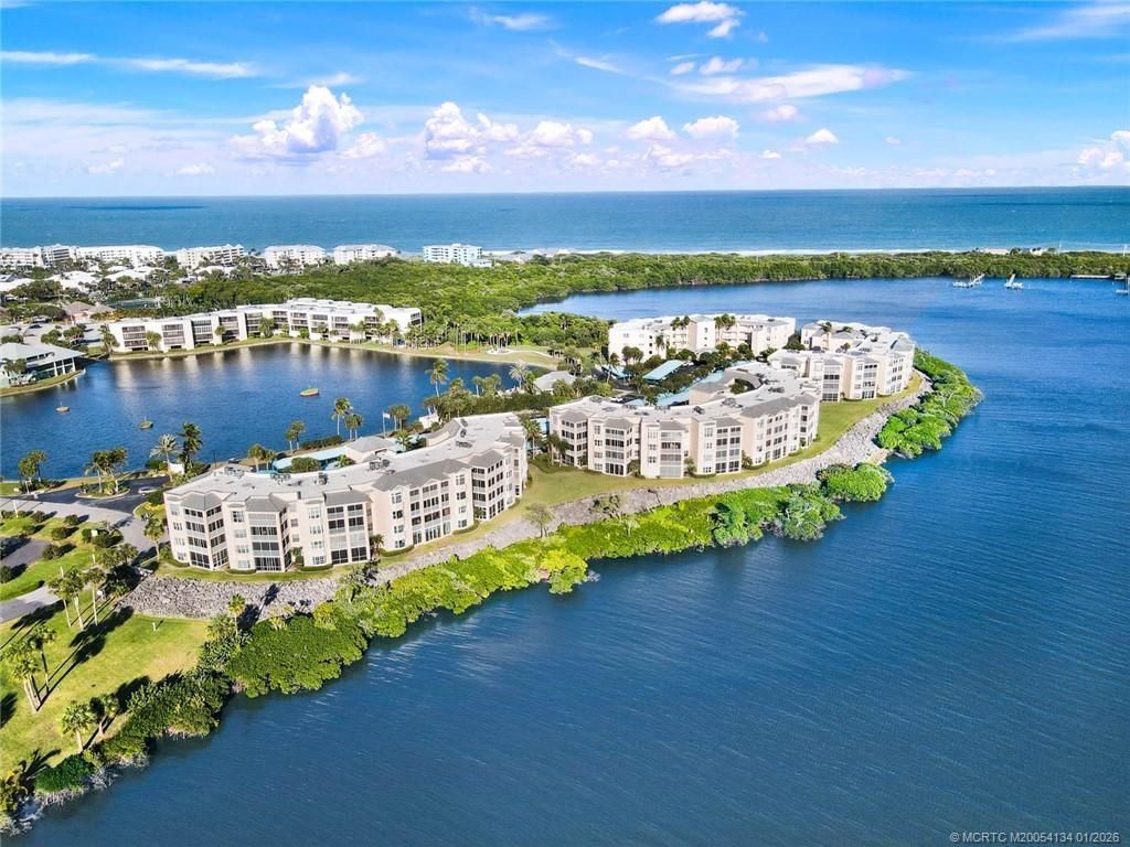 5700 NE Island Cove Way, Unit 4301, Stuart, FL 34996 Photo