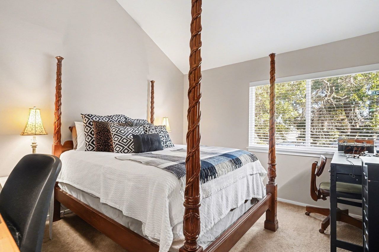 1701 Yaupon Dr. Photo 13