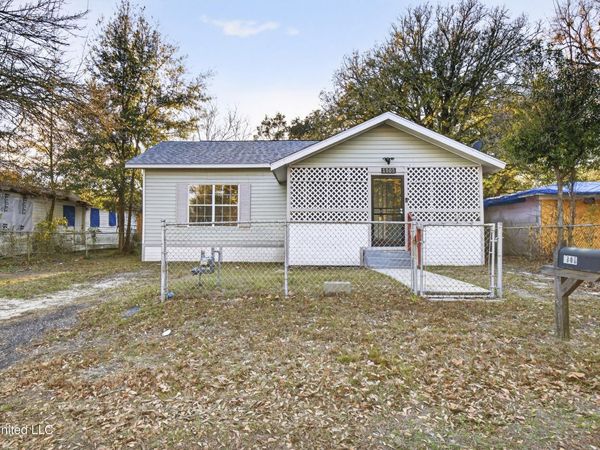 1505 R Dixie Avenue, Gulfport, MS 39501