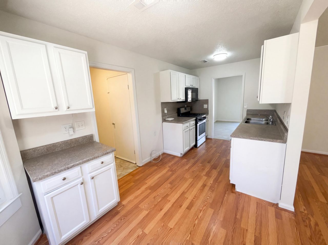 107 Tall Pines Road Photo 9