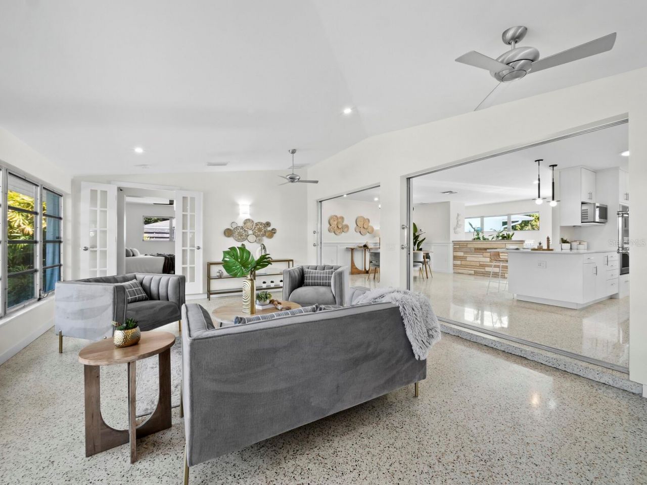 561 Corwood Drive, Sarasota, FL 34234 Photo