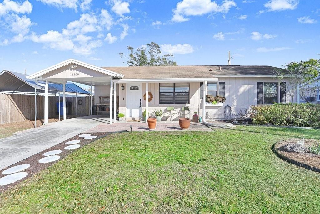 8509 Foxcroft Drive, Tampa, FL 33615 Main Photo