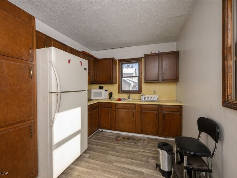 468 W Vine Street, Alliance, OH 44601 Photo 16