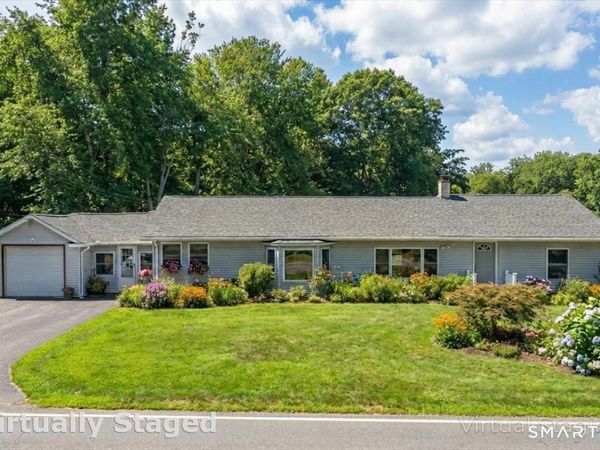 152 Mystic, North Stonington, CT 06359