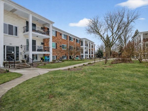 806 W Michigan #202E Avenue, Jackson, MI 49202