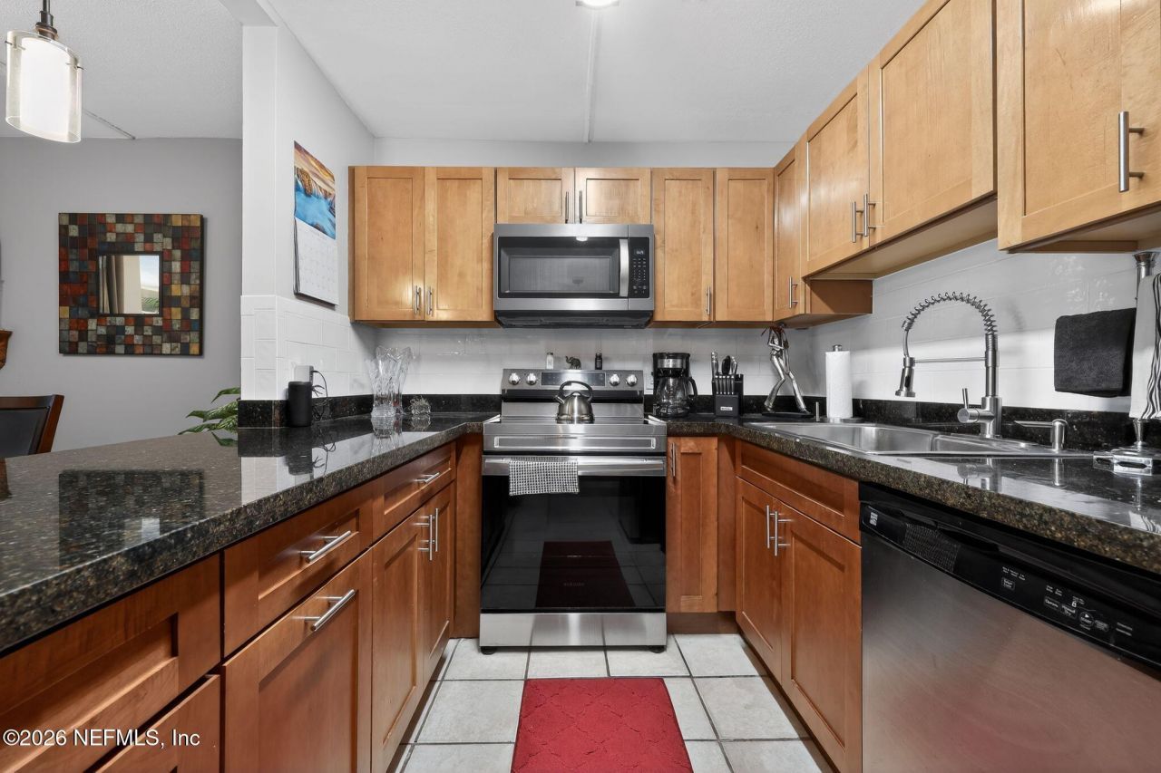 1013 Green Pine Boulevard, Unit D1, West Palm Beach, FL 33409 Photo