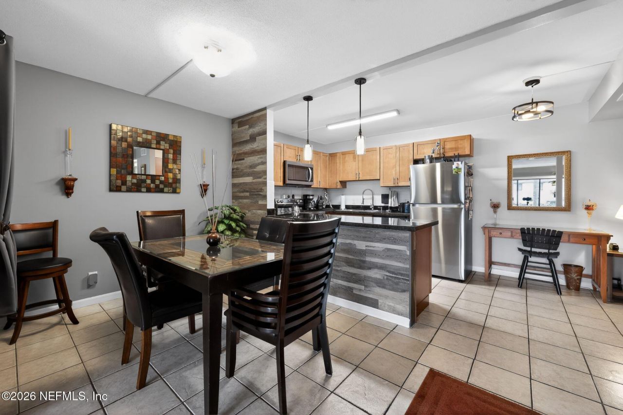 1013 Green Pine Boulevard, Unit D1, West Palm Beach, FL 33409 Photo