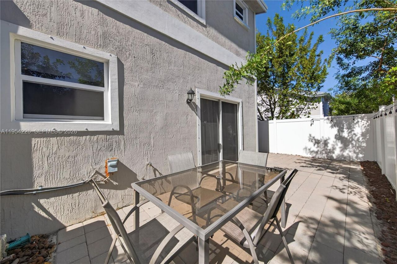 1707 SE 9th Ter, Homestead, FL 33034 Photo