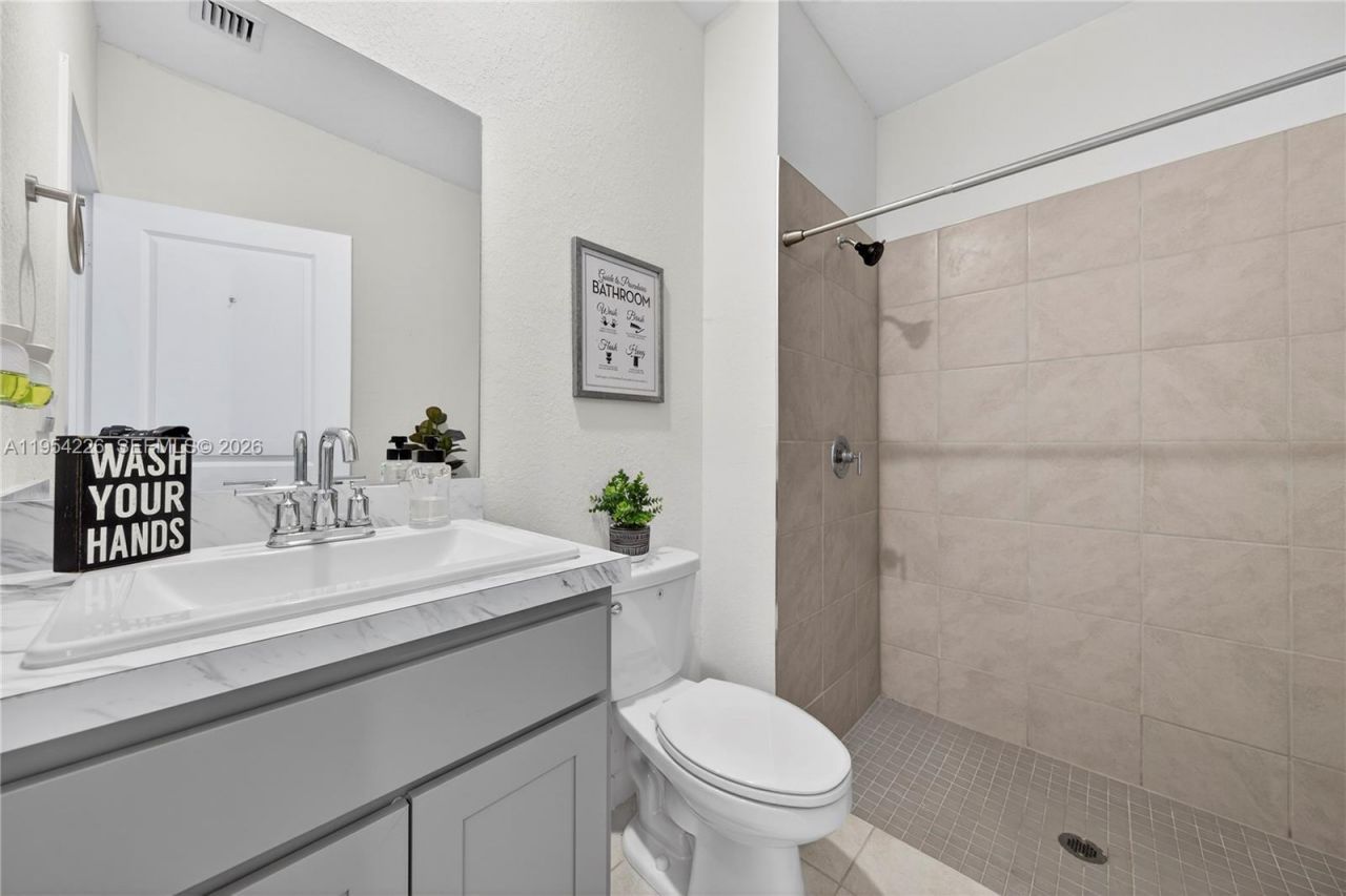 1707 SE 9th Ter, Homestead, FL 33034 Photo