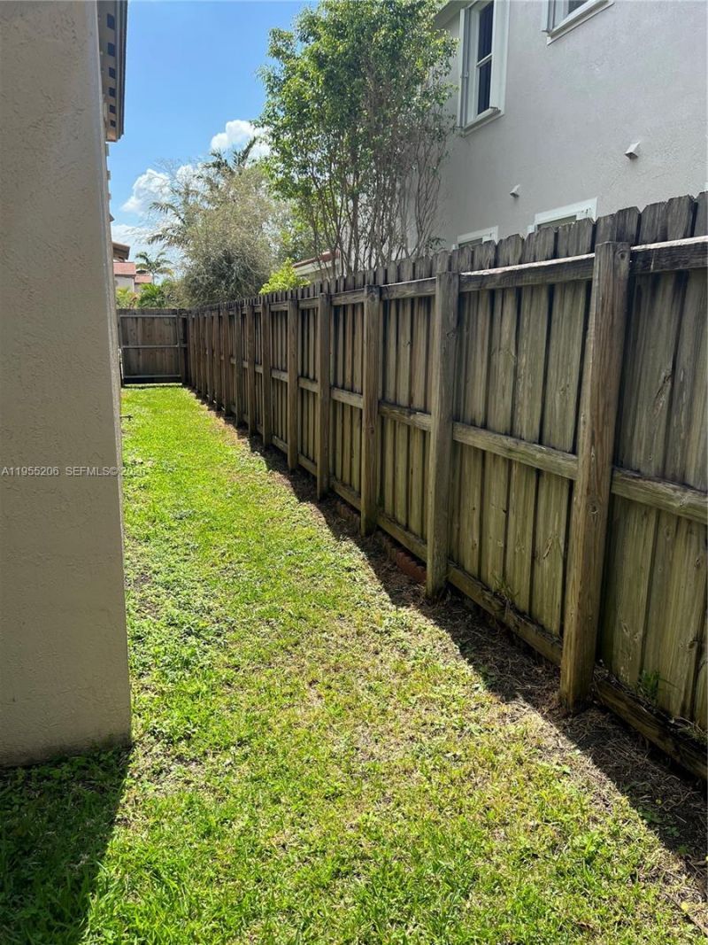 15389 SW 90th Ter, Miami, FL 33196 Photo