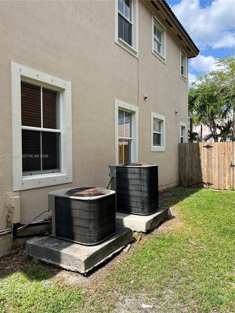 15389 SW 90th Ter, Miami, FL 33196 Photo