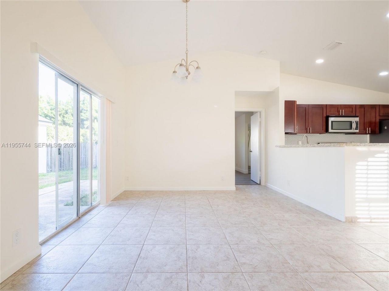 200 W Riverbend Dr, Sunrise, FL 33326 Photo