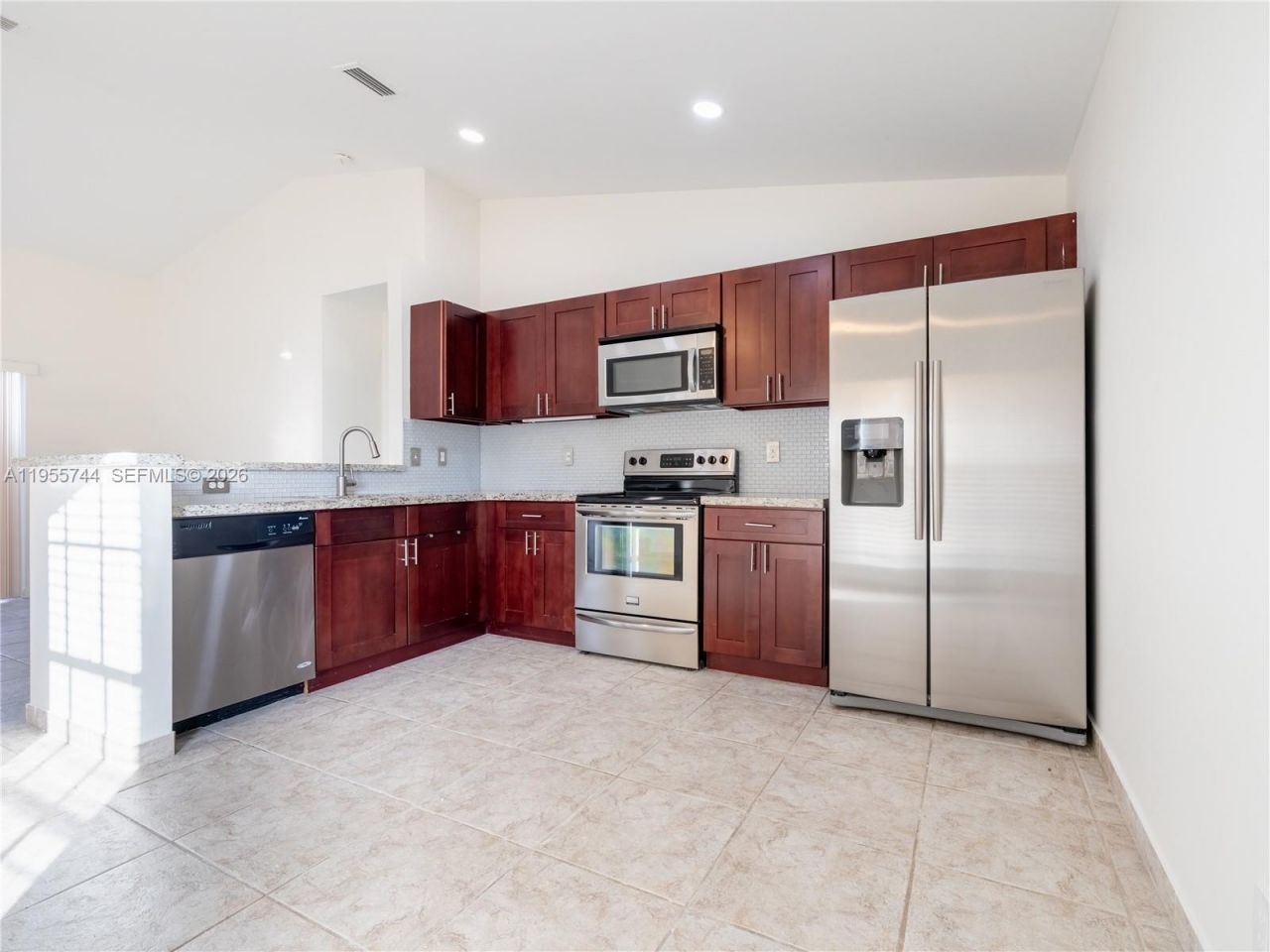 200 W Riverbend Dr, Sunrise, FL 33326 Photo