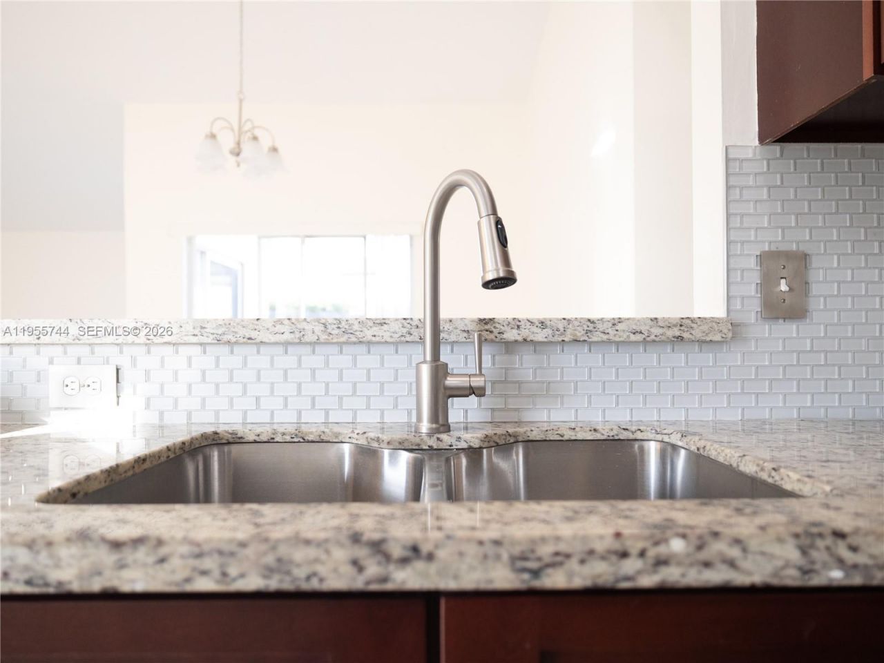 200 W Riverbend Dr, Sunrise, FL 33326 Photo