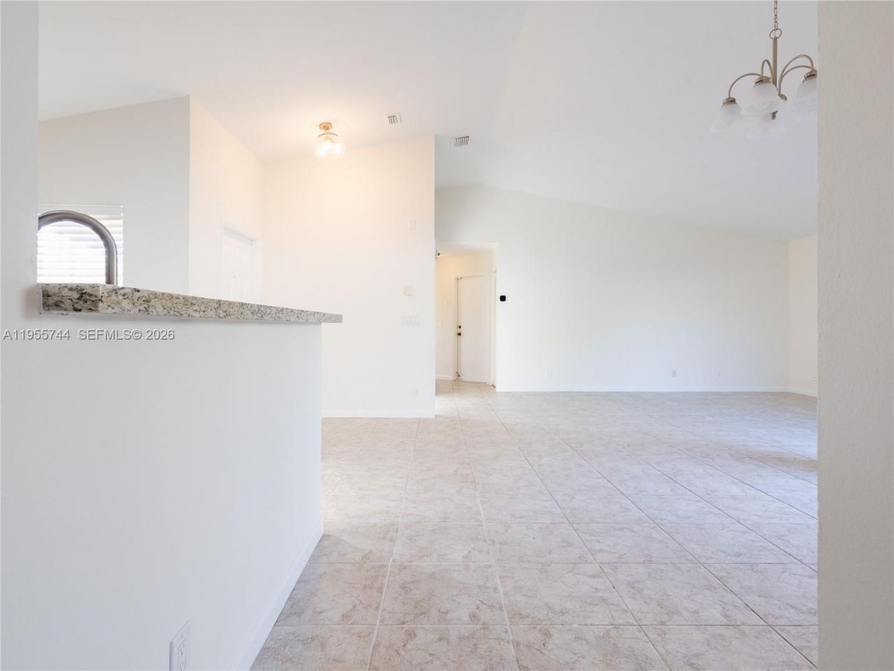 200 W Riverbend Dr, Sunrise, FL 33326 Photo