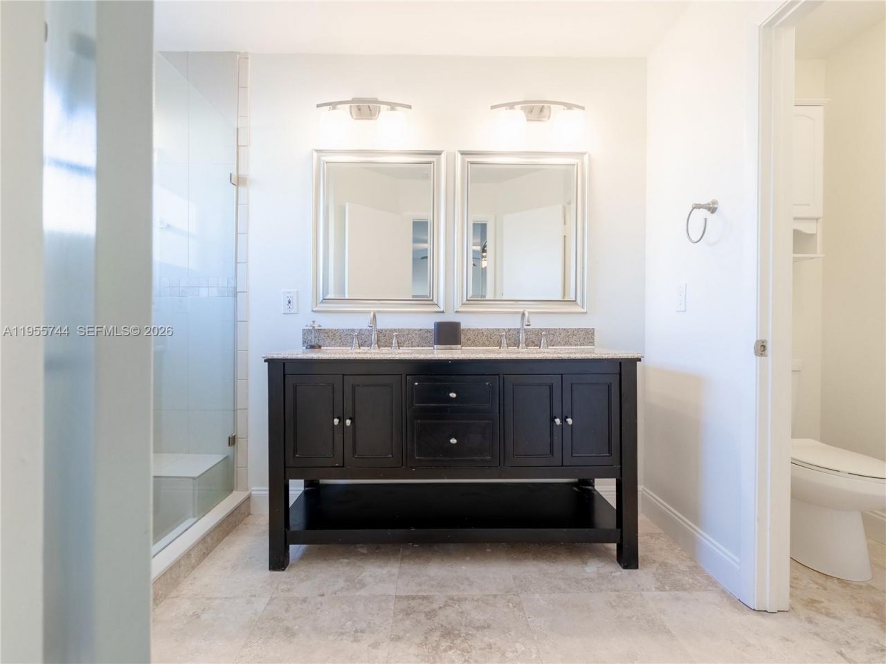 200 W Riverbend Dr, Sunrise, FL 33326 Photo