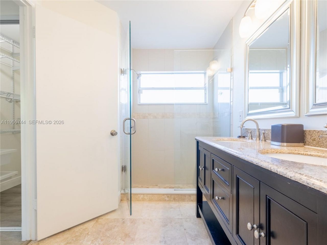 200 W Riverbend Dr, Sunrise, FL 33326 Photo