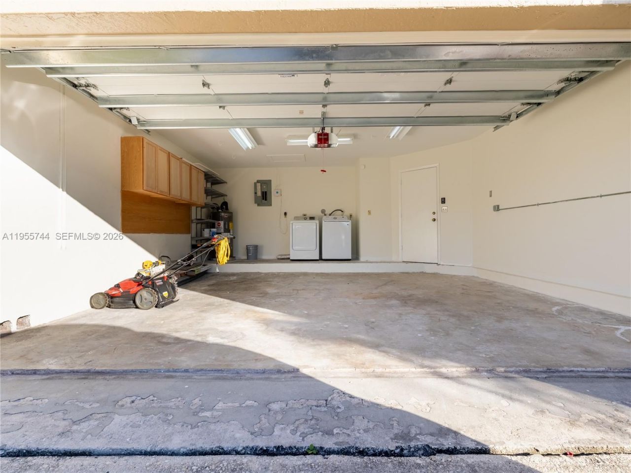 200 W Riverbend Dr, Sunrise, FL 33326 Photo