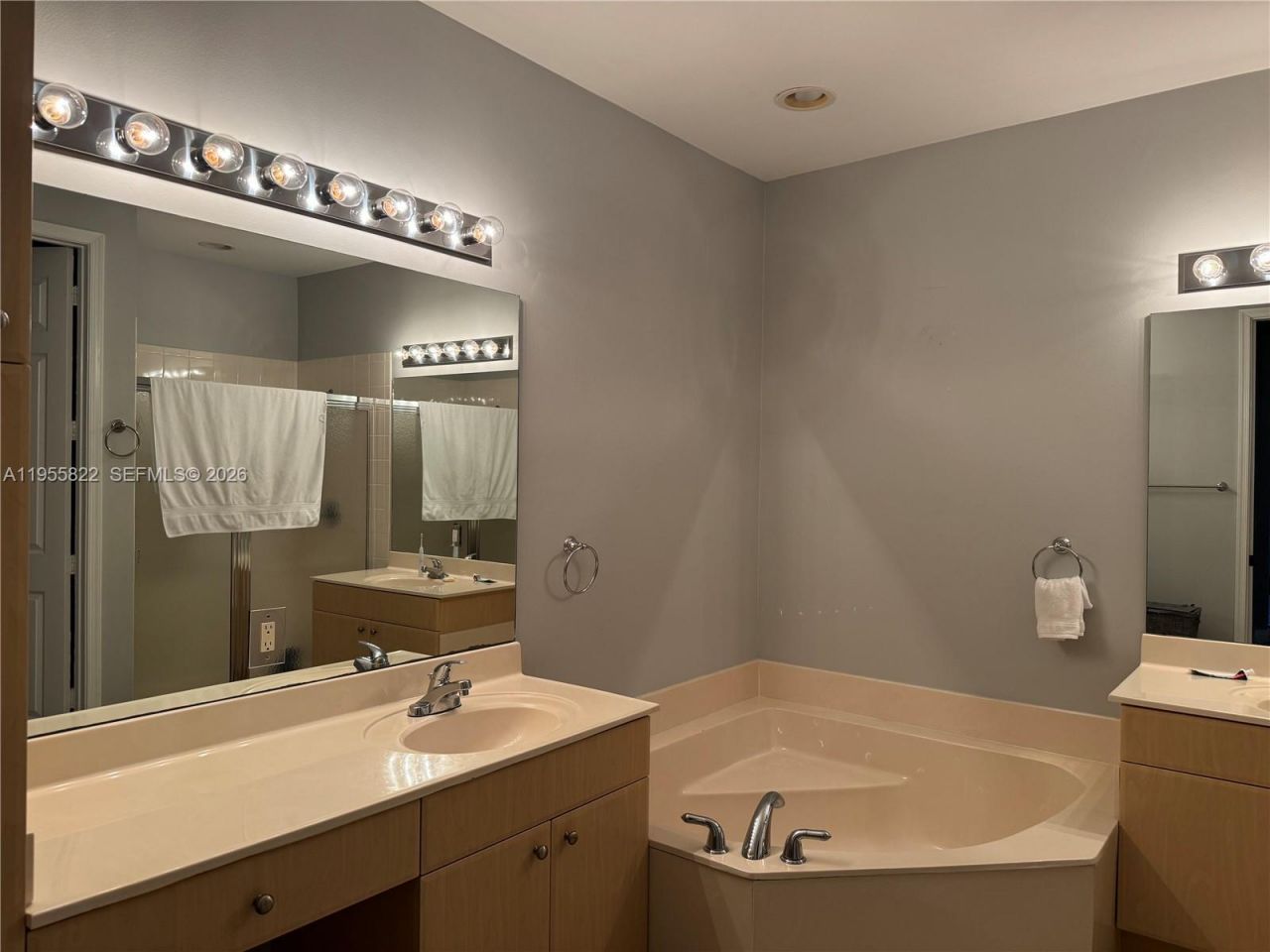 1547 Passion Vine Cir, Unit 5-3, Weston, FL 33326 Photo