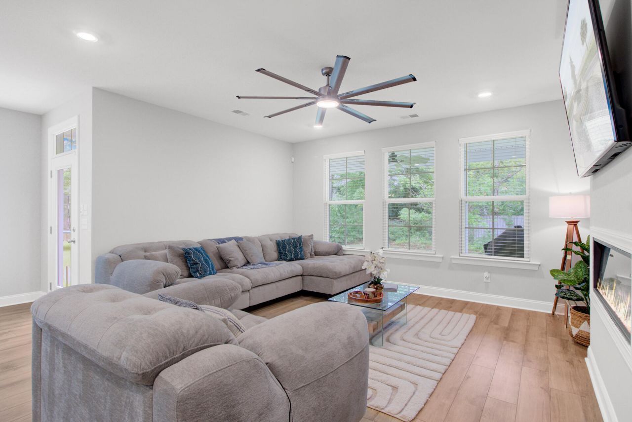 608 S Pointe Boulevard Photo 13