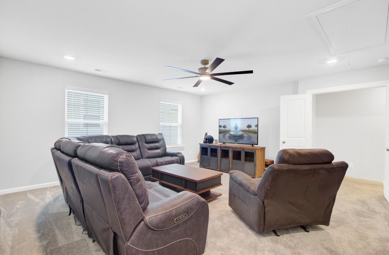 608 S Pointe Boulevard Photo 35